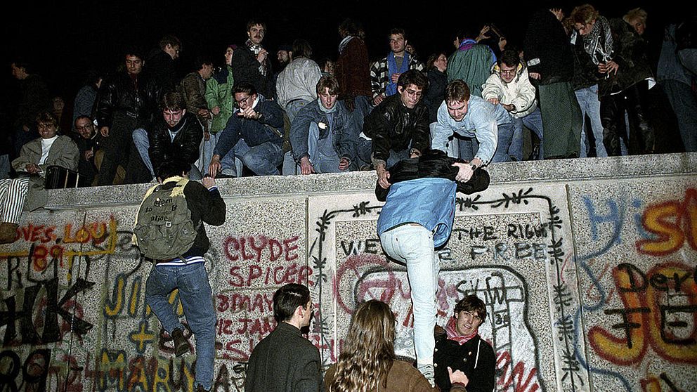 Berlinmurens fall den 9 november 1989. Arkivbild.