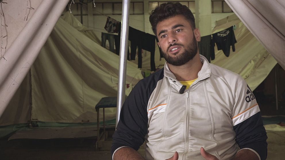 Mostafa Hosan i ett flyktingläger i Grekland.