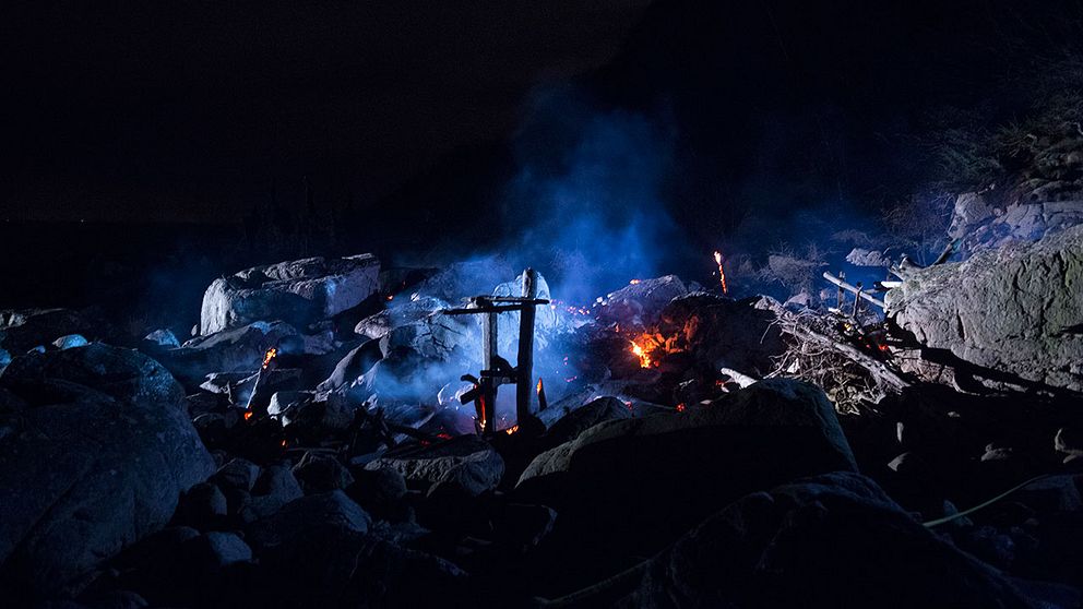 Lars Vilks konstverk Nimis vid Kullaberg i nordvästra Skåne skadades svårt vid branden.