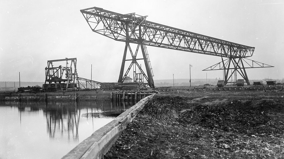 Djuphamnen under byggnationen 1915.