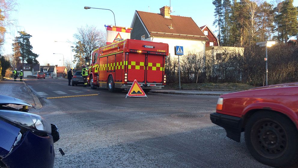 Två bilar krockade i en korsning på Britsarvet i Falun