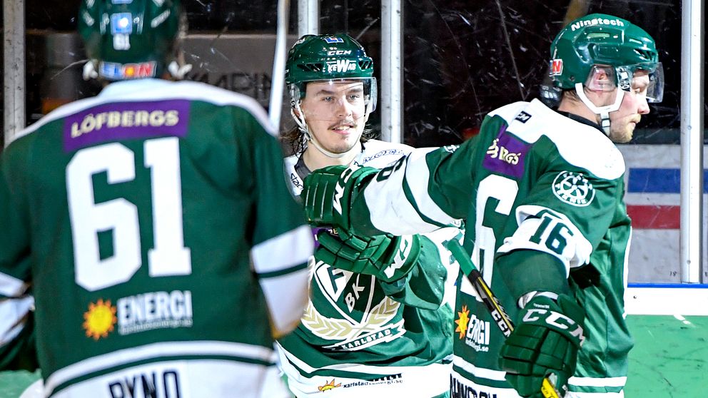 Färjestads Joakim Nygård firar efter ett av sina mål.
