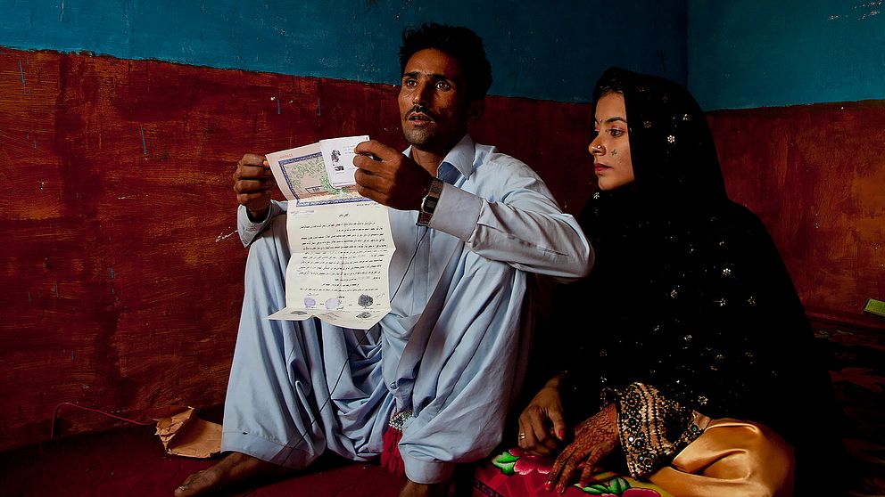 Hamid Brohi i Pyaro Lundh i Pakistan har gift sig med 14-åriga Jeevti efter att hon förts bort från sitt hem. Bilden är från 1 december.