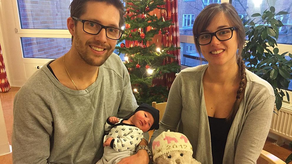 Jonas och Malin Lindströms dotter var det barn som föddes först på det nya året. Hon var snabbare ut än Kronobergs första bebis till och med.