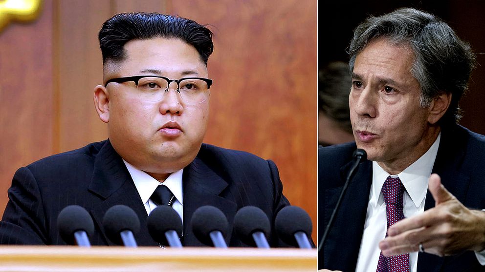 Nordkoreas diktator Kim Jong-Un (vänster) har under 2016 lyckats utveckla landets kärnvapentester och missilövningar, enligt USA:s vice utrikesminister Antony Blinken (till höger)