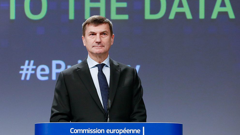 Andrus Ansip, EU-kommissionär med ansvar för den digitala marknaden, blåser till ny strid med amerikanska nätjättar.