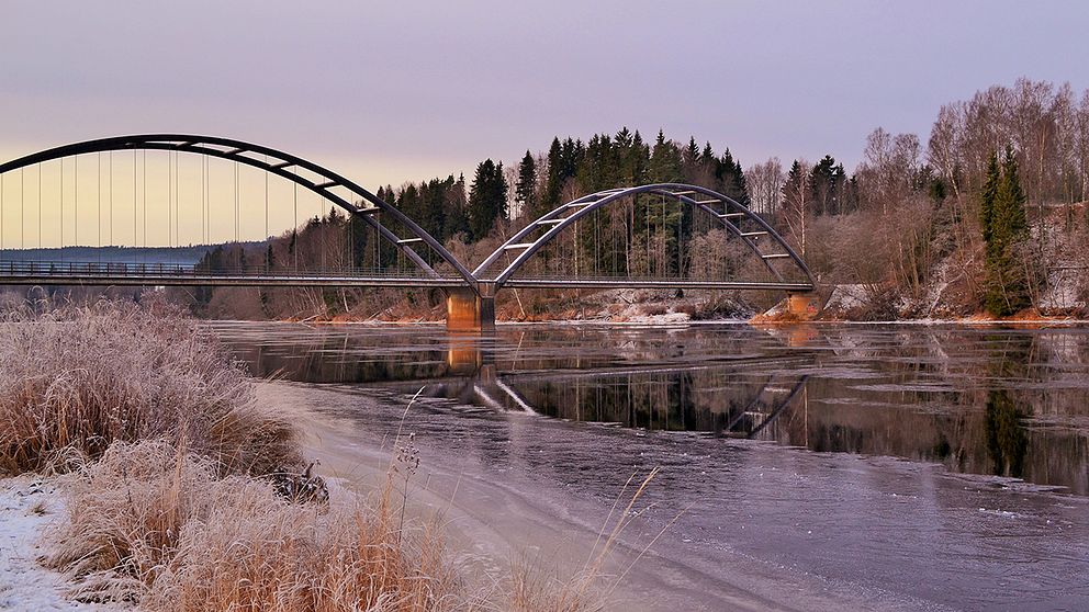 Trevande vinter vid Klarälven i värmländska Ransäter den 6 december. Foto Pia Lindén Nordström.