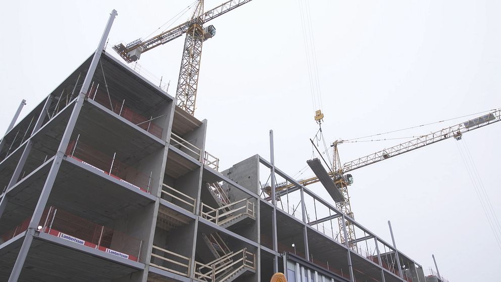 Mellan 2008 och 2014 dog 73 personer i olyckor på byggarbetsplatser i Sverige.