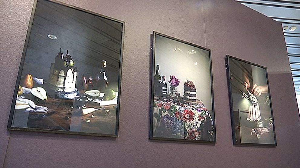 Linda Lomelinos fotografier går att se på Halmstads konsthall.