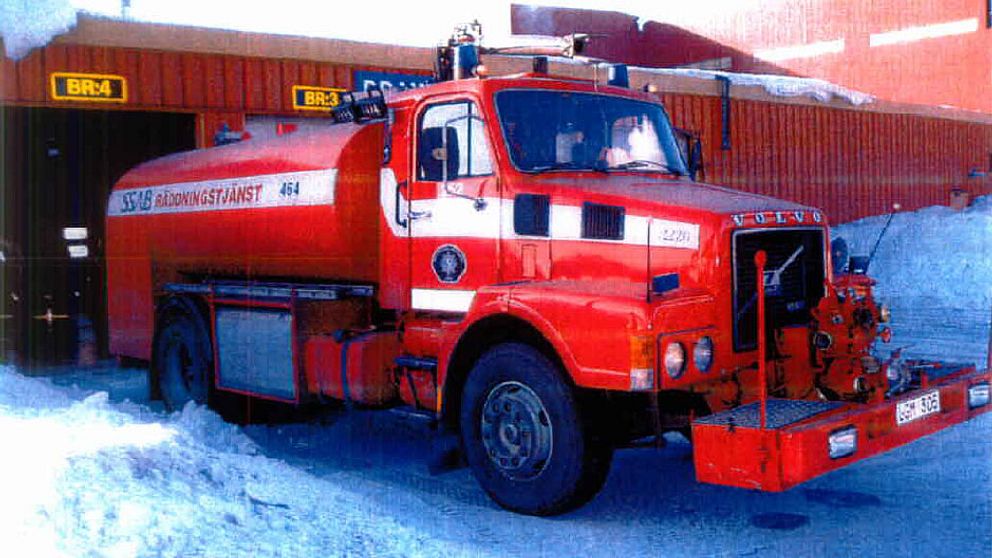 Tankbilen som användes för att pumpa in vatten i kalkugnen.
