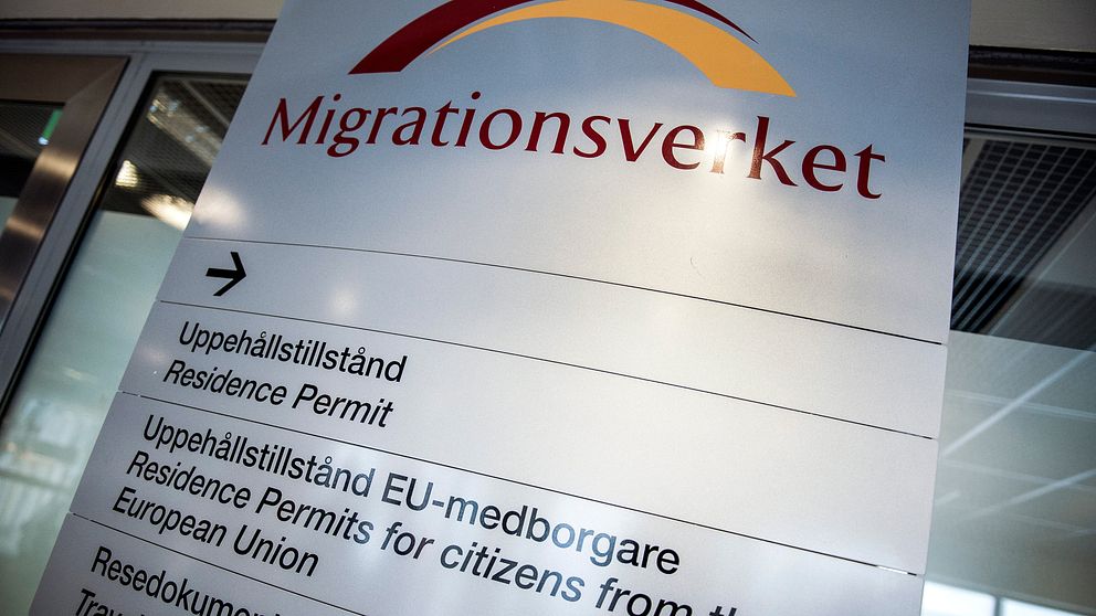 Skylt med Migrationsverkets logga