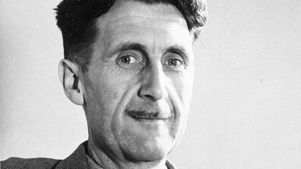 Den brittiske författaren George Orwellls roman ”1984” upplever en försäljningstopp.