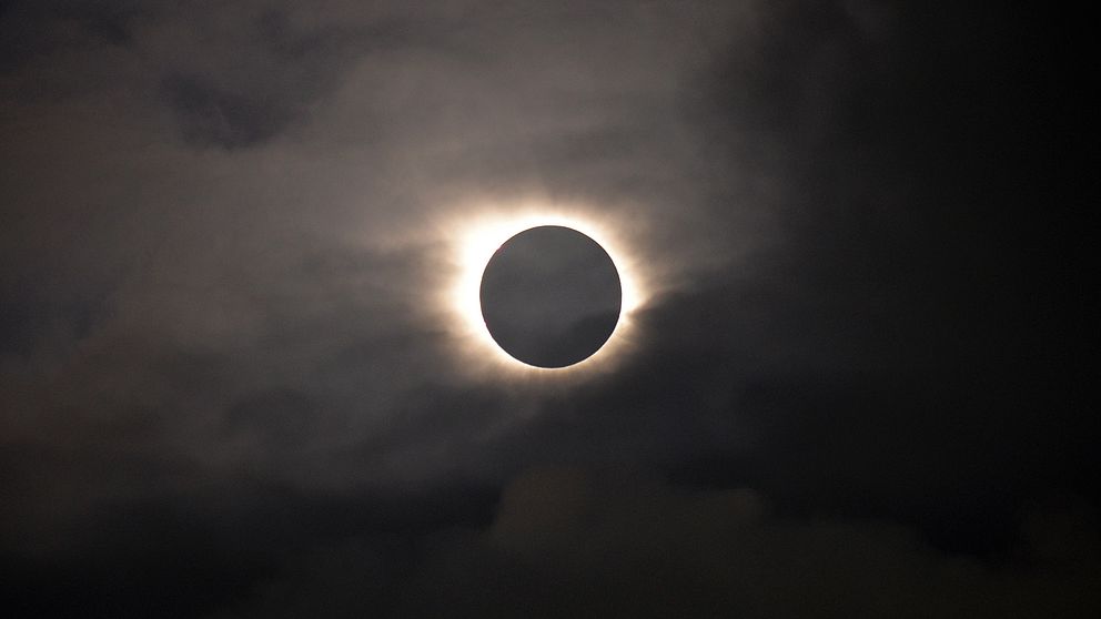 En total solförmörkelse på Färöarna 2015.
