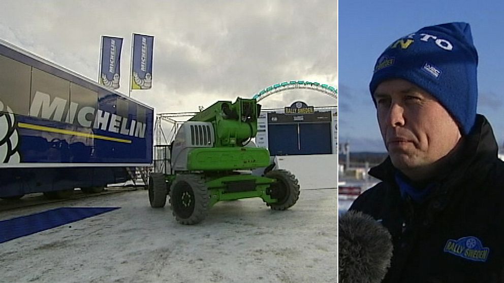 Adam Magnusson, serviceplatskoordinator, förbereder på en ny plats.