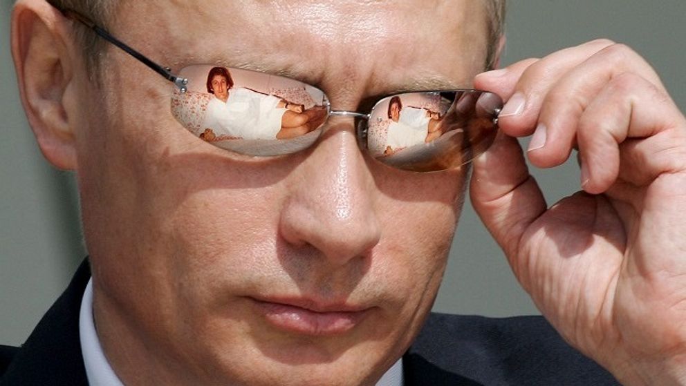 Trump iklädd badrock reflekteras i Putins solglasögon