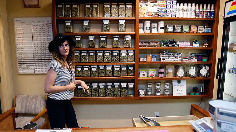 Mer än hälften av USA:s delstater tillåter nu läkare att skriva ut cannabis på recept. Här ett cannabisapotek i Boulder, Colorado.