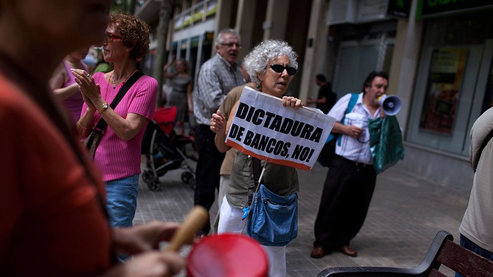 Protester i Barcelona, fredag 8 juni. Foto: Scanpix