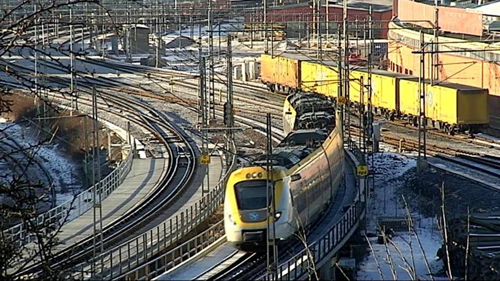 Tåg på väg ut från Göteborg Centralstation.
