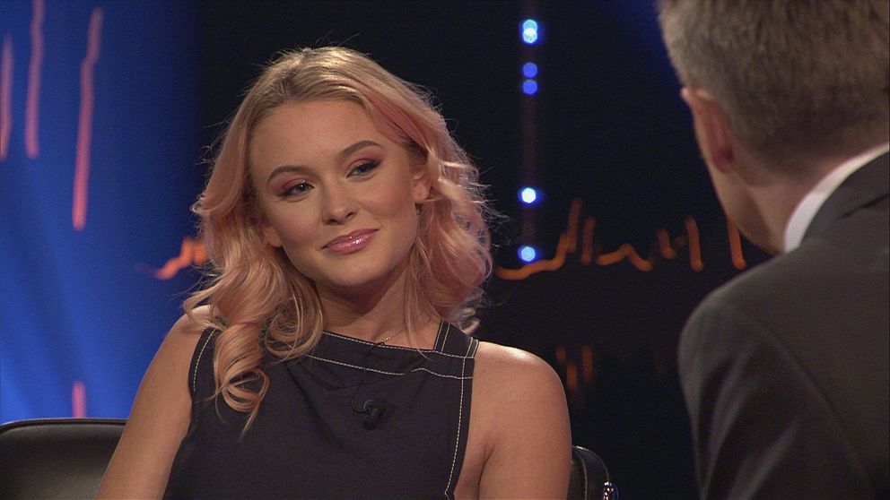 Zara Larsson gästar Skavlan.