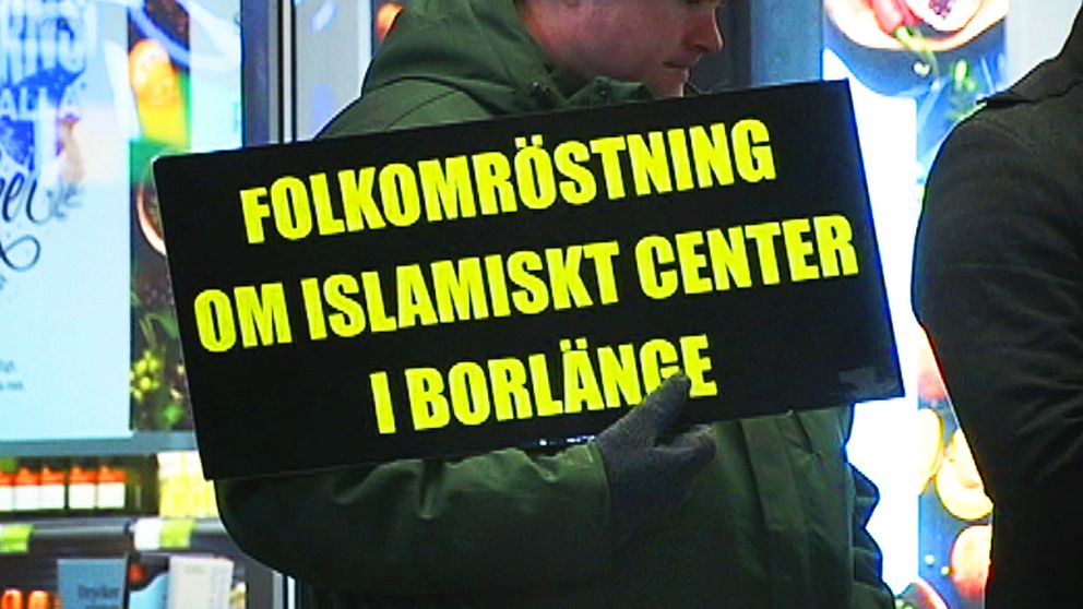Sverigedemokraterna vill ha en folkomröstning om moskébygget i Borlänge.