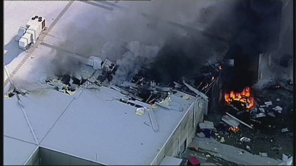Eldsvåda efter flygolyckan i Melbourne