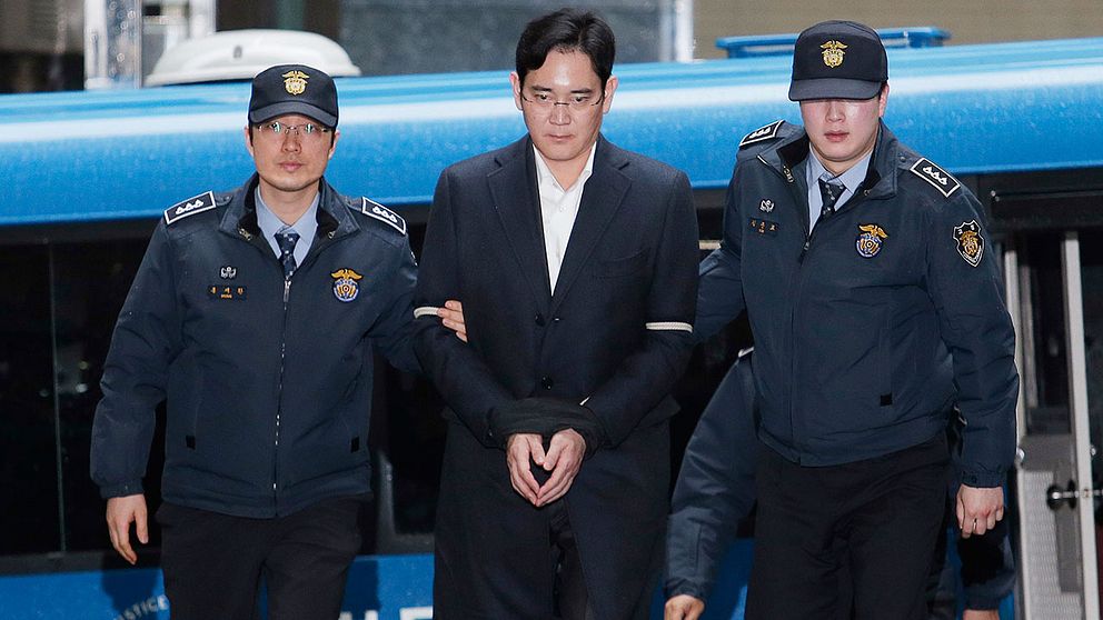 Lee Jae-Yong, vice ordförande i Samsung Electronics åtalas tillsammans med fyra höga chefer i koncernen för bland annat mutbrott.