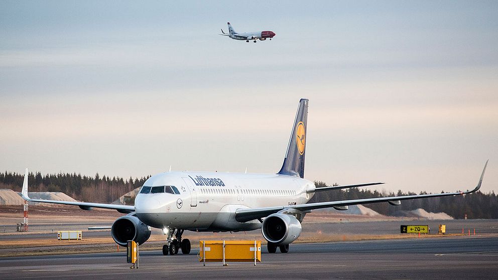 Antalet resenärer per år från svenska flygplatser väntas minska med 450.000- 600.000 om flygskatt införs. Tyskland, Storbritannien, Frankrike, Österrike och Norge har flygskatt.