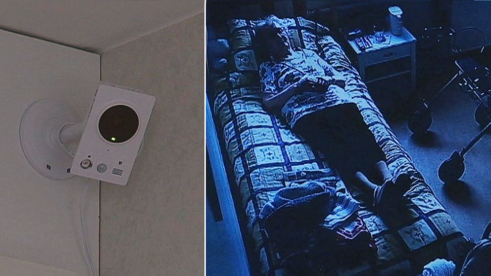 kamera i takhörn, mörkbild på gammal kvinna på säng