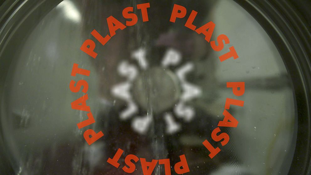 Kläder i akryl och polyster kan vara riktigt plastbovar då de släpper ifrån sig stora mängder partiklar.