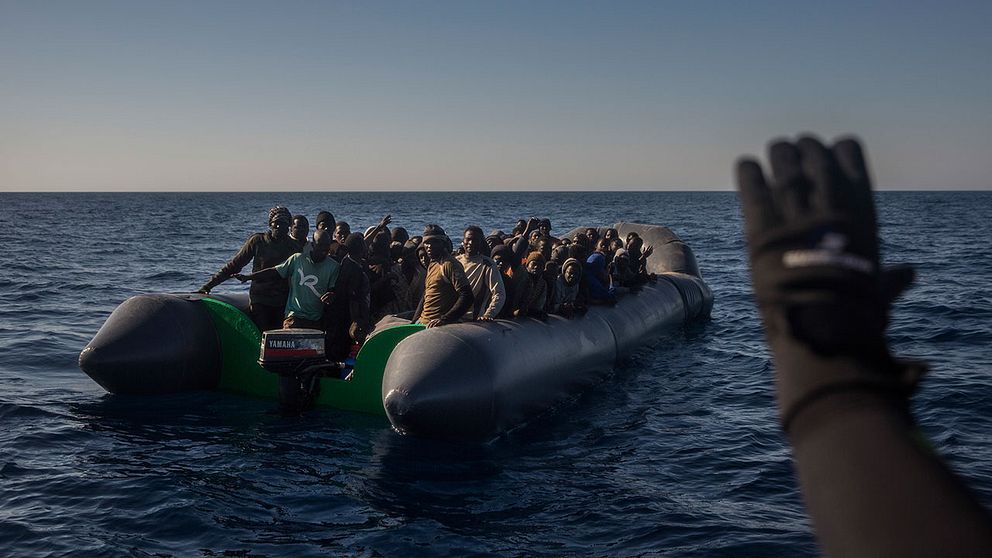Flyktingar och migranter på väg till EU över Medelhavet. Arkivbild