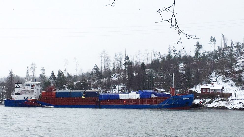 Ännu ett fartyg har gått på grund i Göta älv.