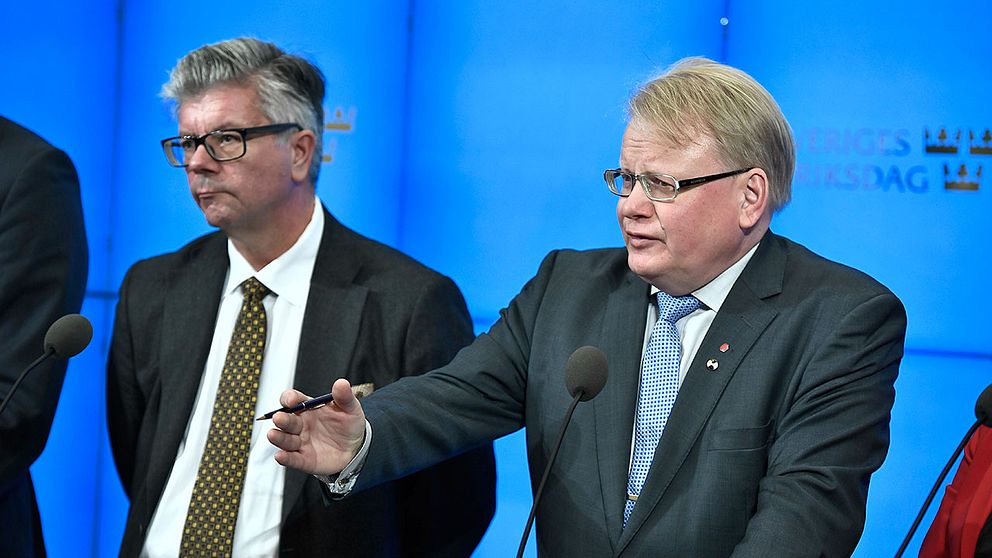 Försvarsminister Peter Hultqvist (S).