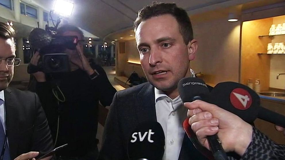 Tomas Tobé partisekreterare M pressuppbåd