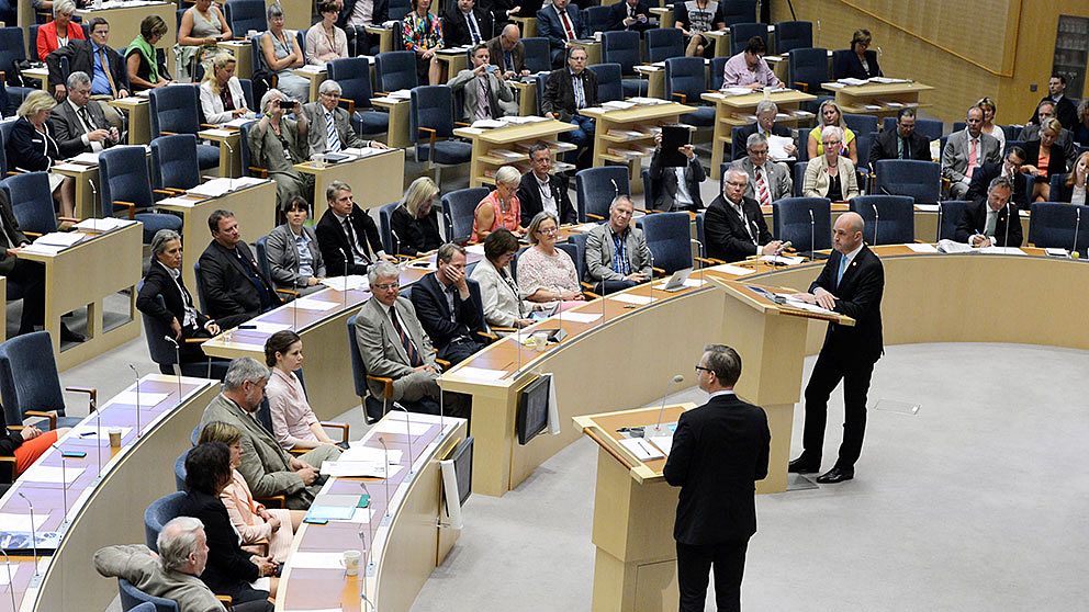 Fredrik Reinfeldt (M) och Mikael Damberg (S).