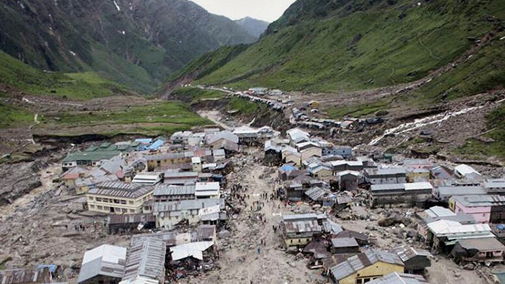 Översvämning i staden Kedarnath i den indiska delstaten Uttarakhand.
