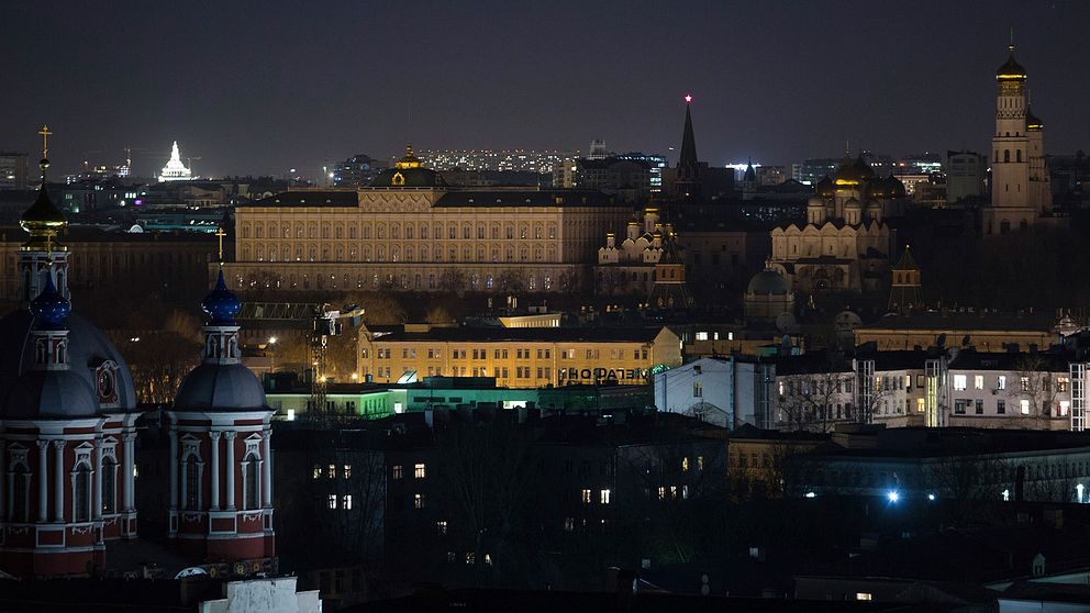 Mörkret sänkte sig även över Kreml, Moskva.