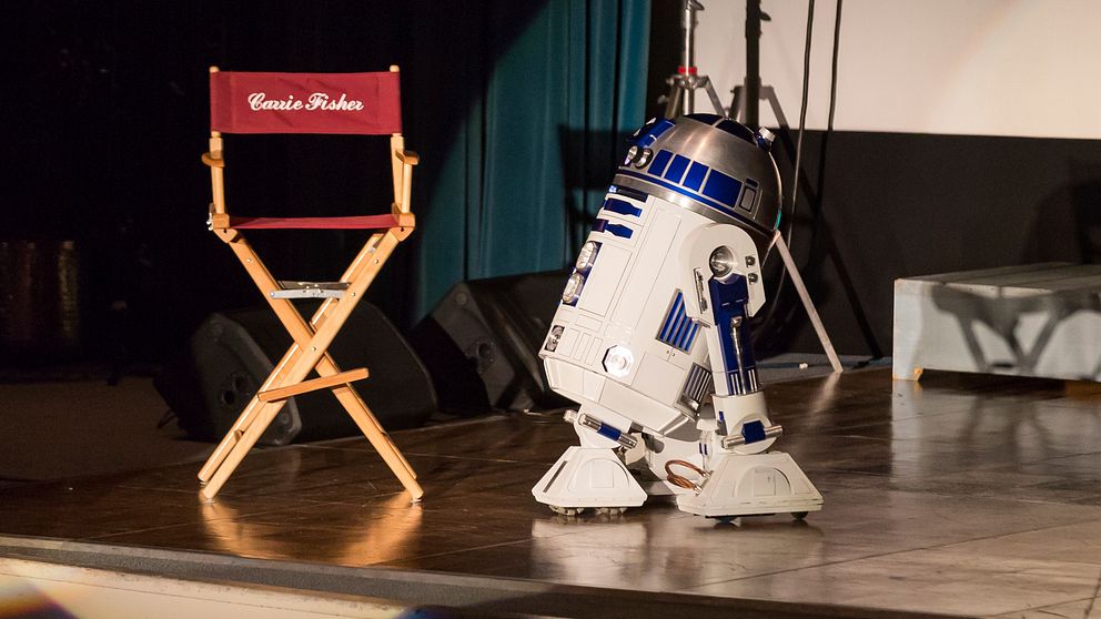 R2-D2 var med i ceremonin. Mark Hamill kunde inte komma.