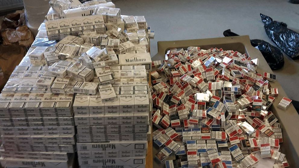 Stort antal cigaretter som togs i beslag vid tullen i Hån