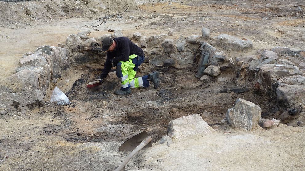 utgrävning 15-1600-tals källare