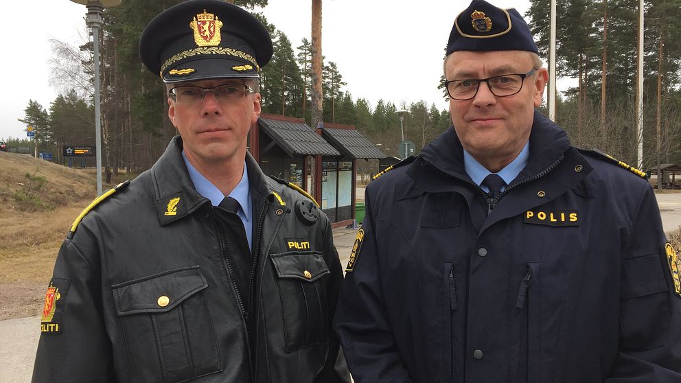 Terje Didriksen, chef på Polisen i Kongsvinger och Christer Lööf, chef i Arvika lokalpolisområde.