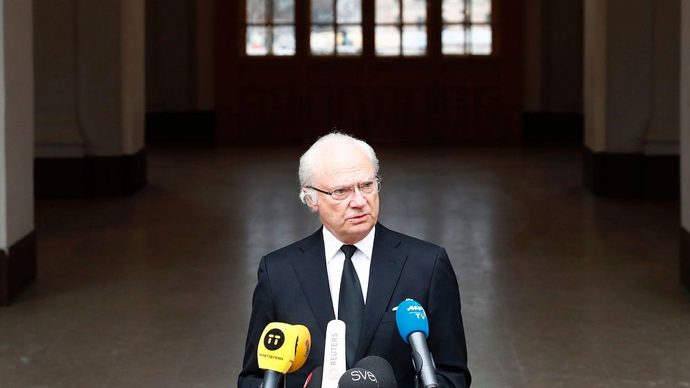 Kung Carl XVI Gustaf höll ett tal med anledning av gårdagens terrordåd i centrala Stockholm.
