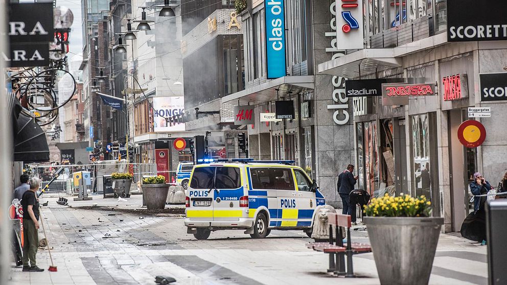 Drottninggatan efter terrordådet i centrala Stockholm.