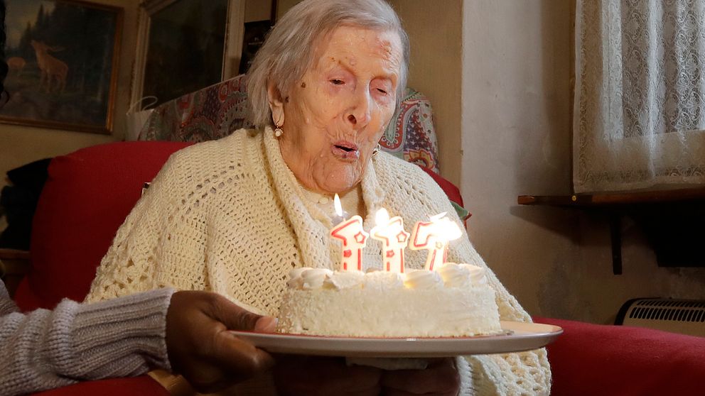 Emma Morano, fotograferad på sin 117-årsdag i november
