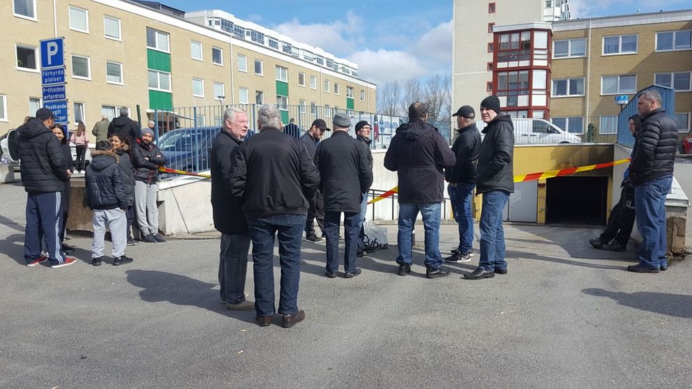 Boende i Rosengård vid eldhärjat garage på von Lingens väg.