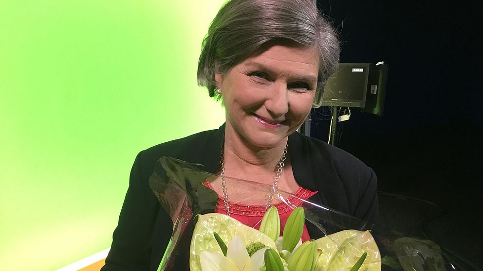 Helen Tronstad, meteorolog på SVT: ”Det känns härligt att gå i pension”, säger hon efter att ha blivit avtackad i direktsändning.