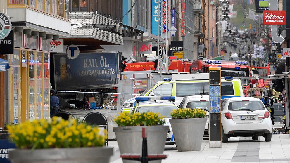 Drottninggatan i centrala Stockholm efter terrordådet.