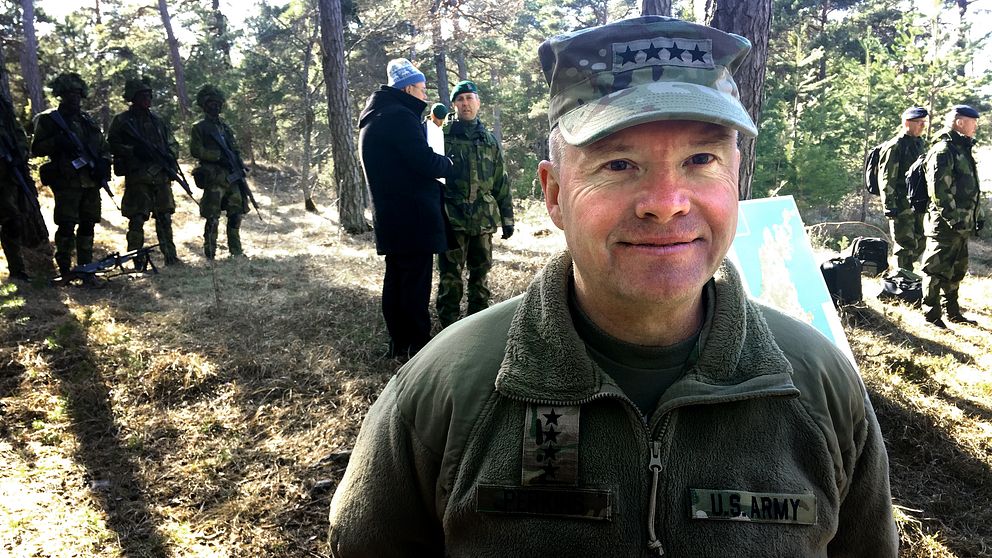 David G Perkins amerikansk arméchef besök Gotland öst