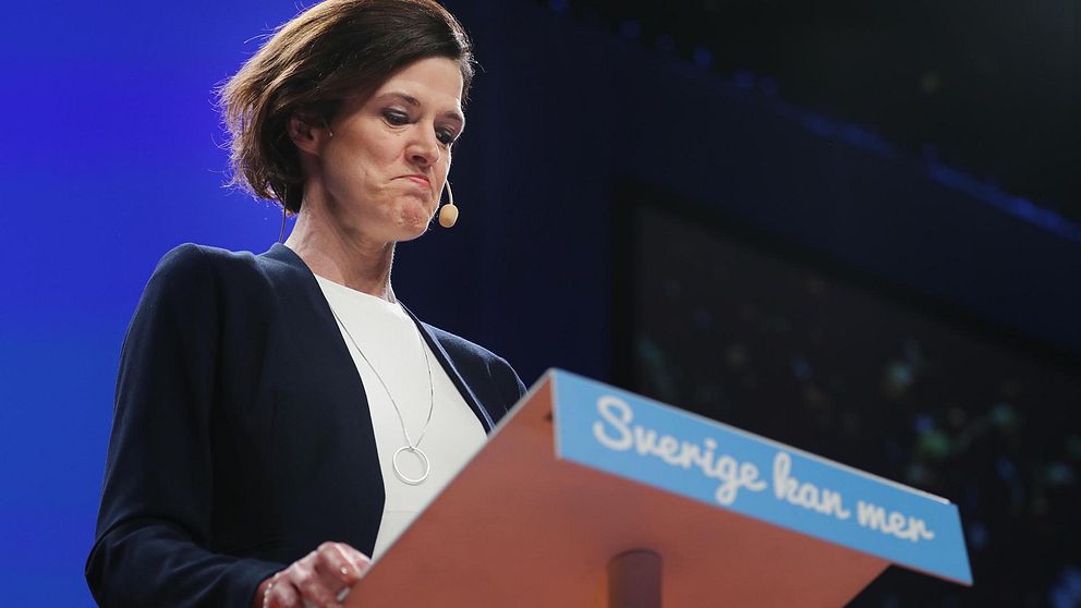 Moderaterna fortsätter tappa väljarstöd visar den senaste Novus-undersökningen