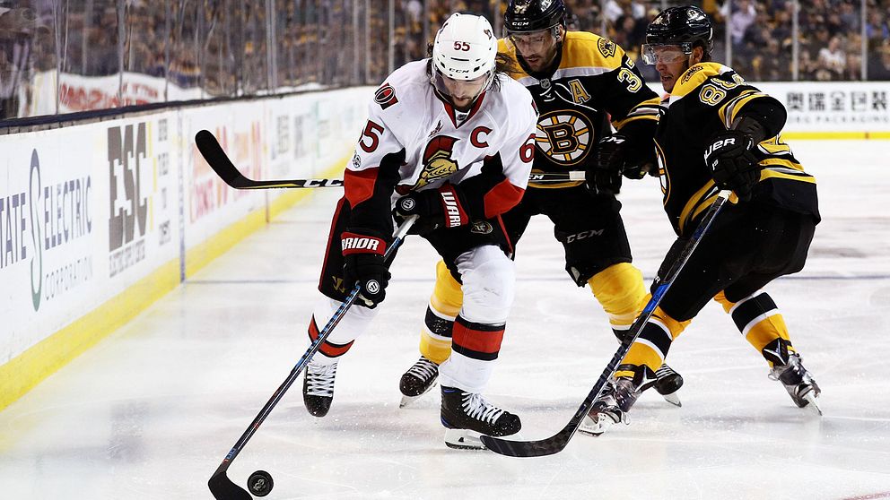 Ottawas Erik Karlsson har spelat matchserien mot Boston på sprutor.