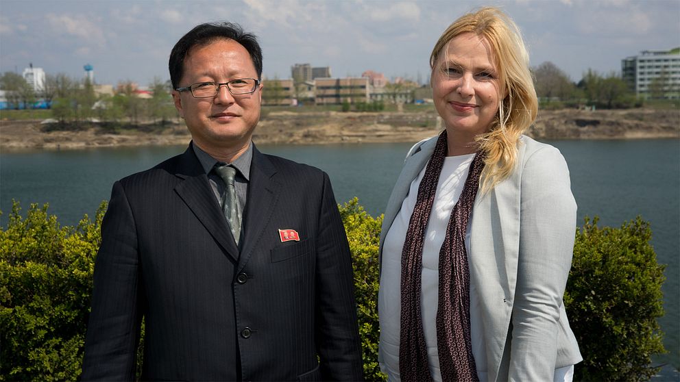 SVT:s Asienkorrespondent Susan Ritzén träffade Pak Yun Sik, sektionschef vid nordkoreanska utrikesministeriet.
